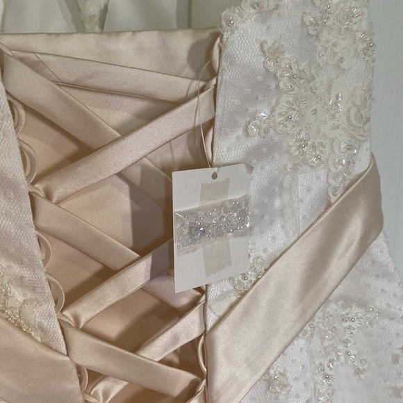 NWT David's Bridal WEDDING DRESS - Picture 9 of 14